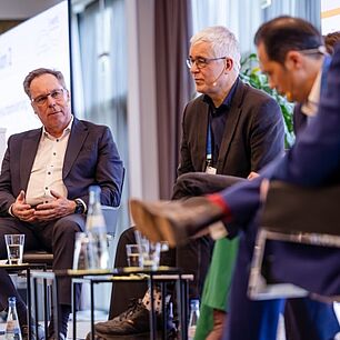 Podiumsdiskussion während der E-world SZ-Führungstreffen Energie 2026
