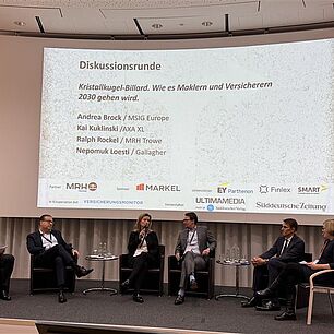 Diskussionsrunde @ 5. SZ Großmakler-Dinner | Diskussionsrunde Kristallkugel-Billard. Wie es Maklern und Versicherern 2030 gehen wird. Moderation: Herbert Fromme Andrea Brock / MSIG Europe Kai Kuklinski /AXA XL Ralph Rockel / MRH Trowe Nepomuk Loesti / Gallagher