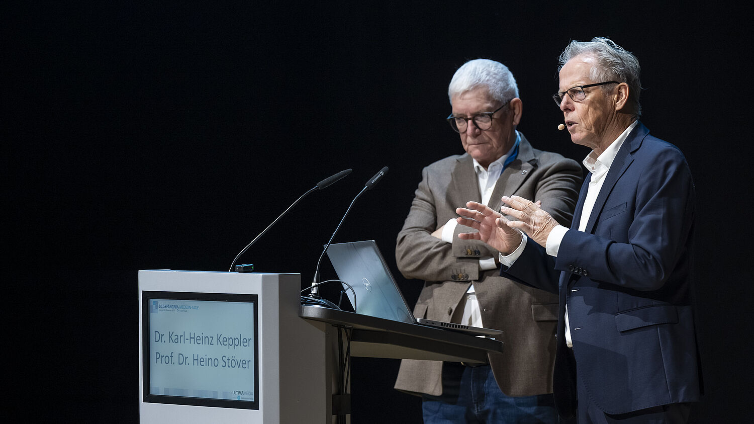 Anmoderation der 10. Gefägnnismedizin-Tage durch Karlheinz Keppler und Heino Stöver